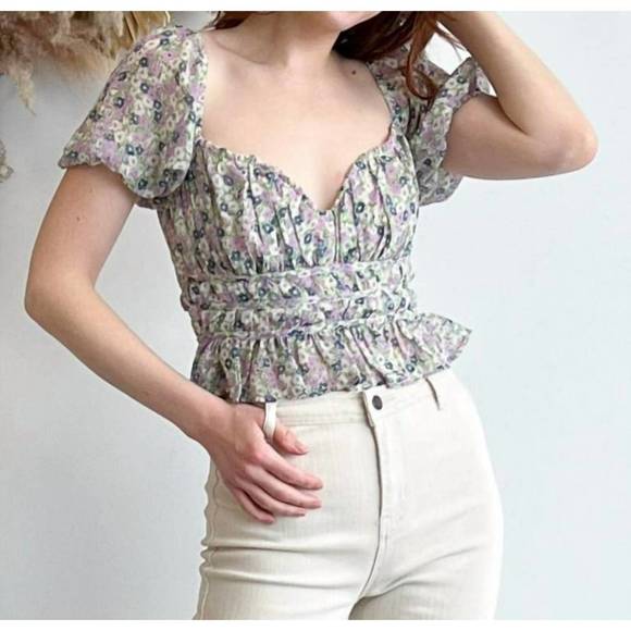 ASTR Tops - NEW ASTR leigh top in lavender